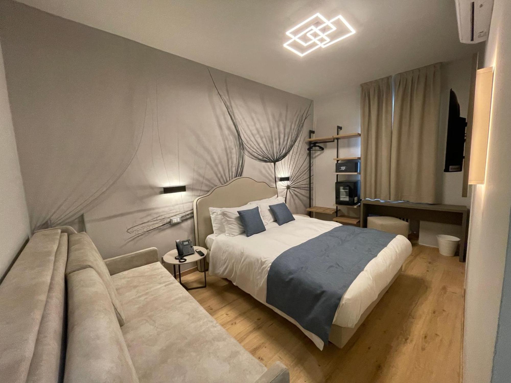 Hotel Central Giacomini 萨罗 外观 照片