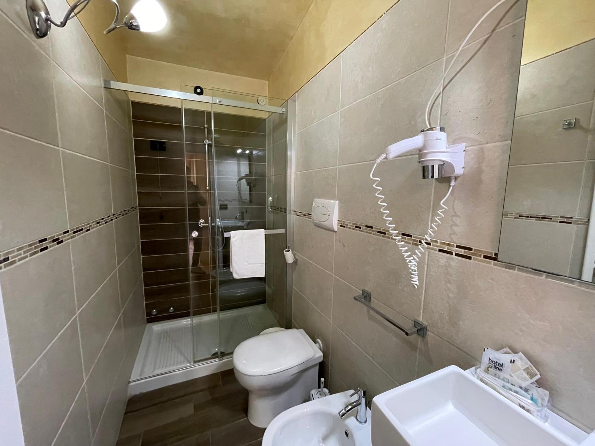 Hotel Central Giacomini 萨罗 外观 照片