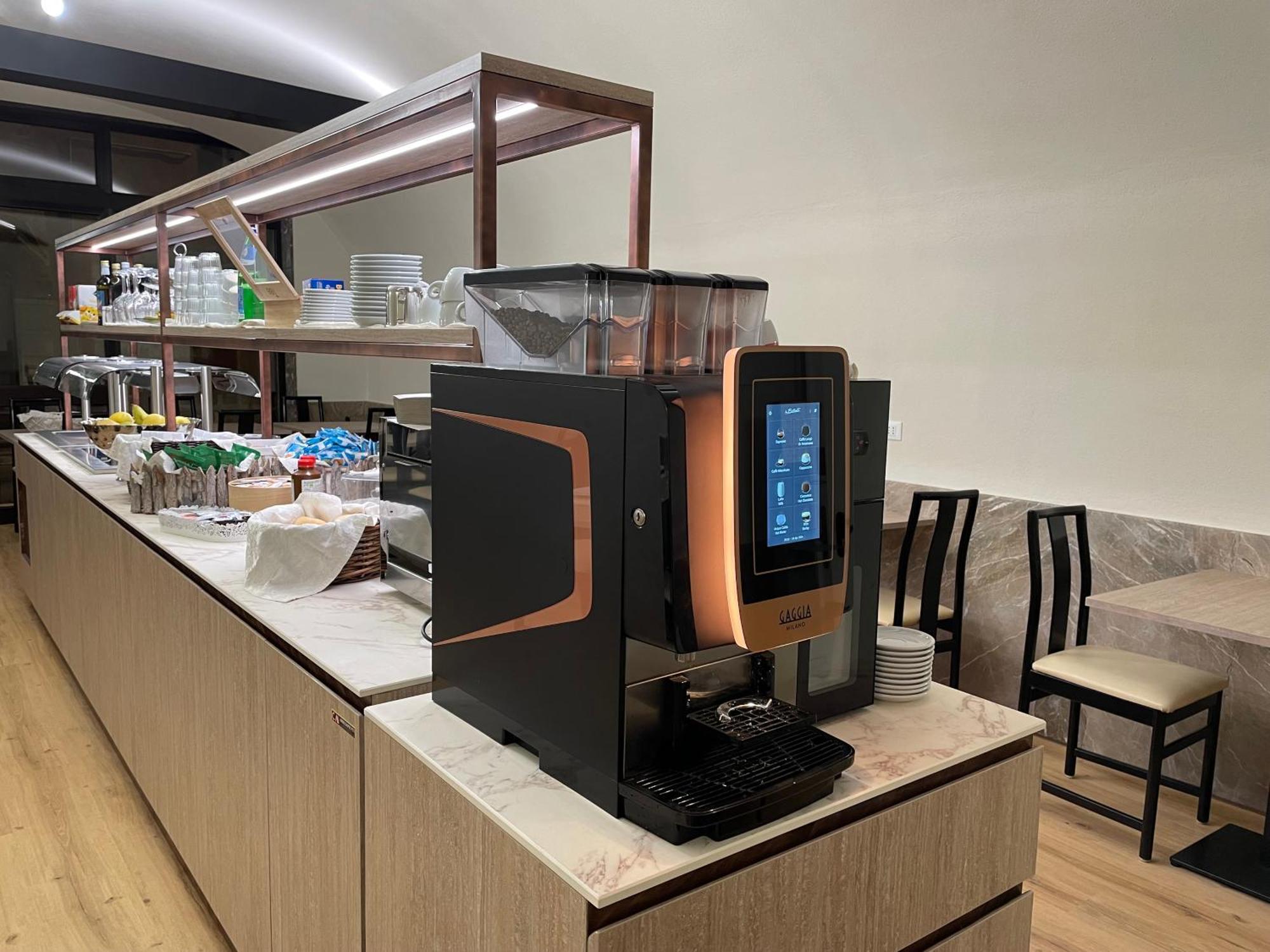 Hotel Central Giacomini 萨罗 外观 照片