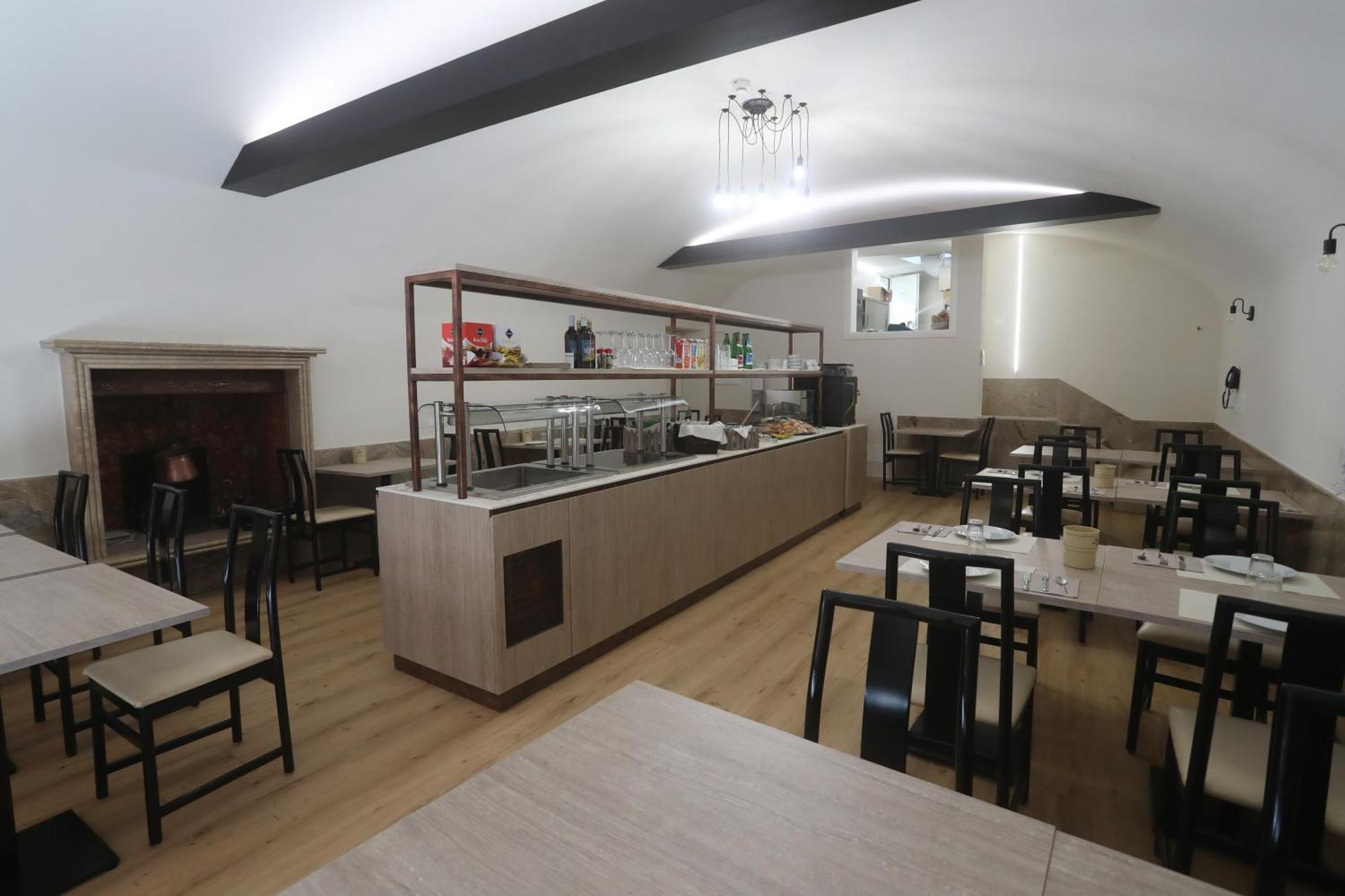 Hotel Central Giacomini 萨罗 外观 照片