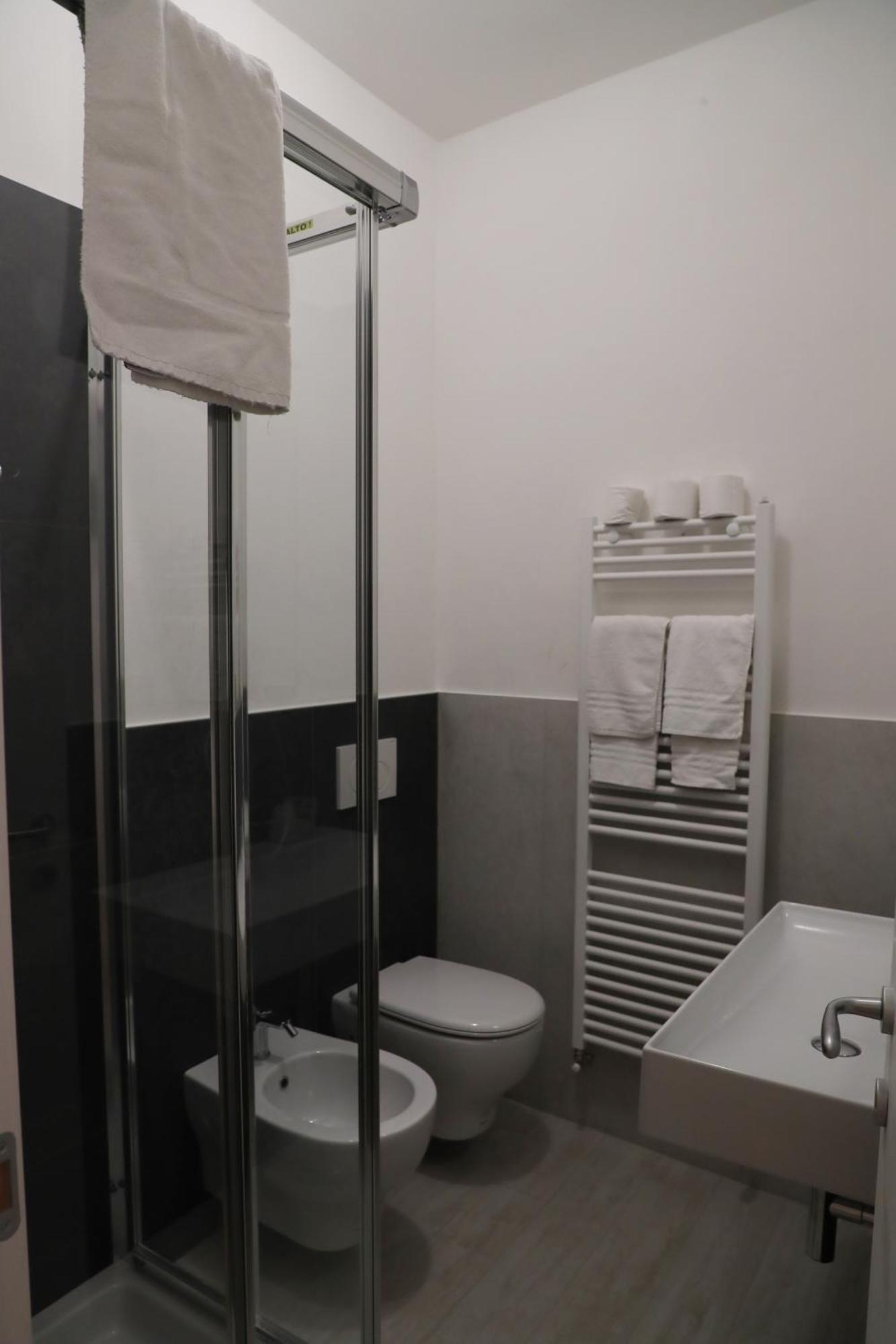 Hotel Central Giacomini 萨罗 外观 照片