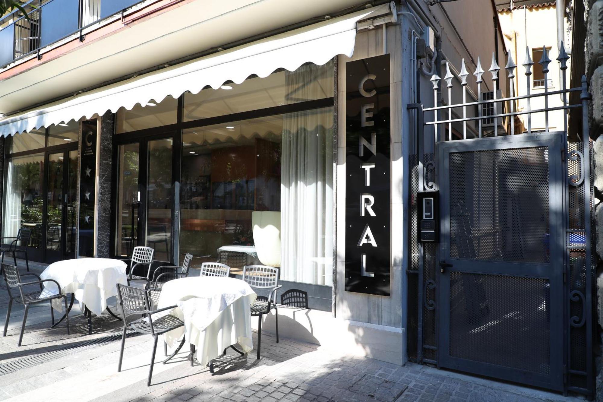 Hotel Central Giacomini 萨罗 外观 照片
