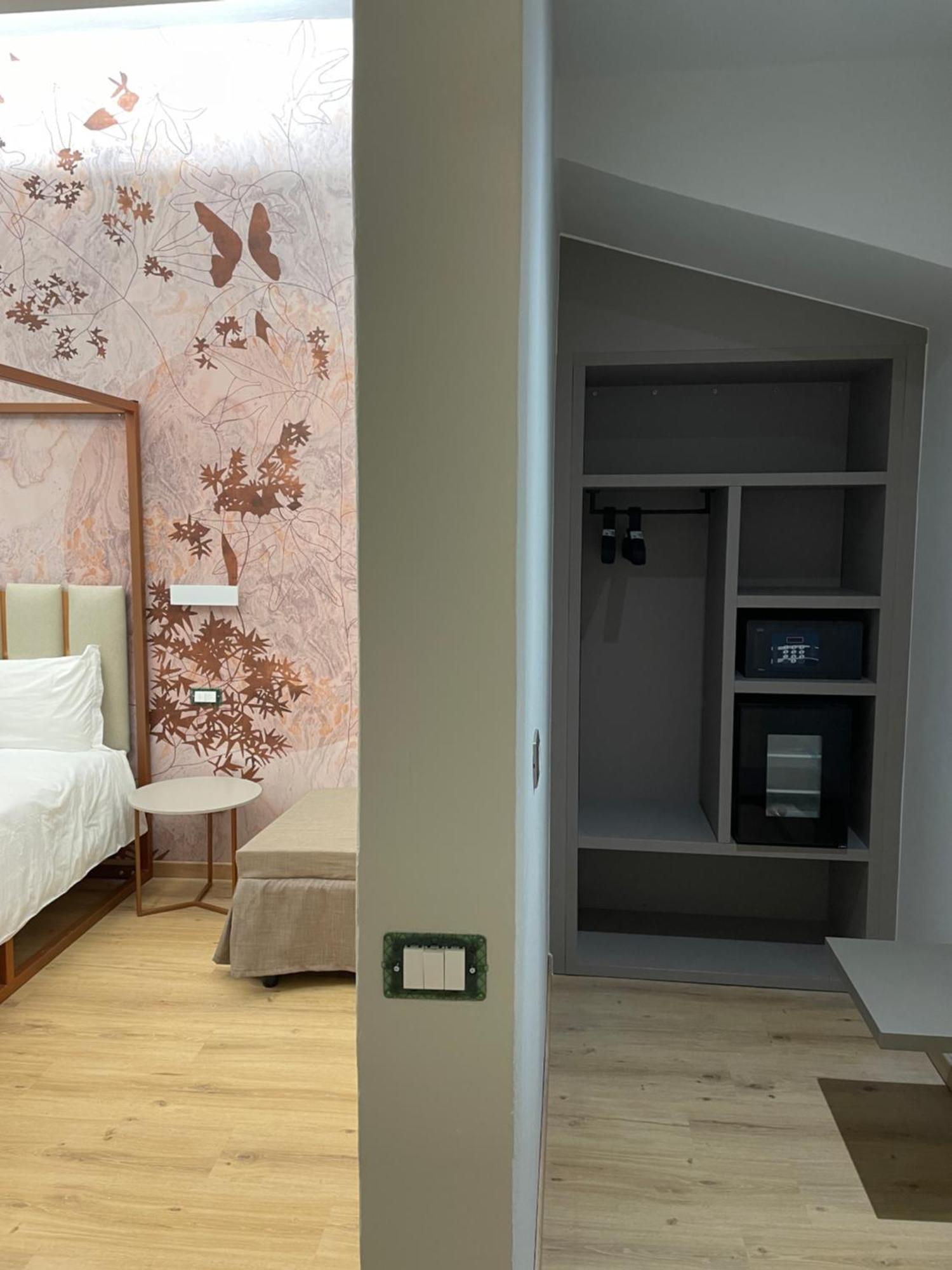 Hotel Central Giacomini 萨罗 外观 照片