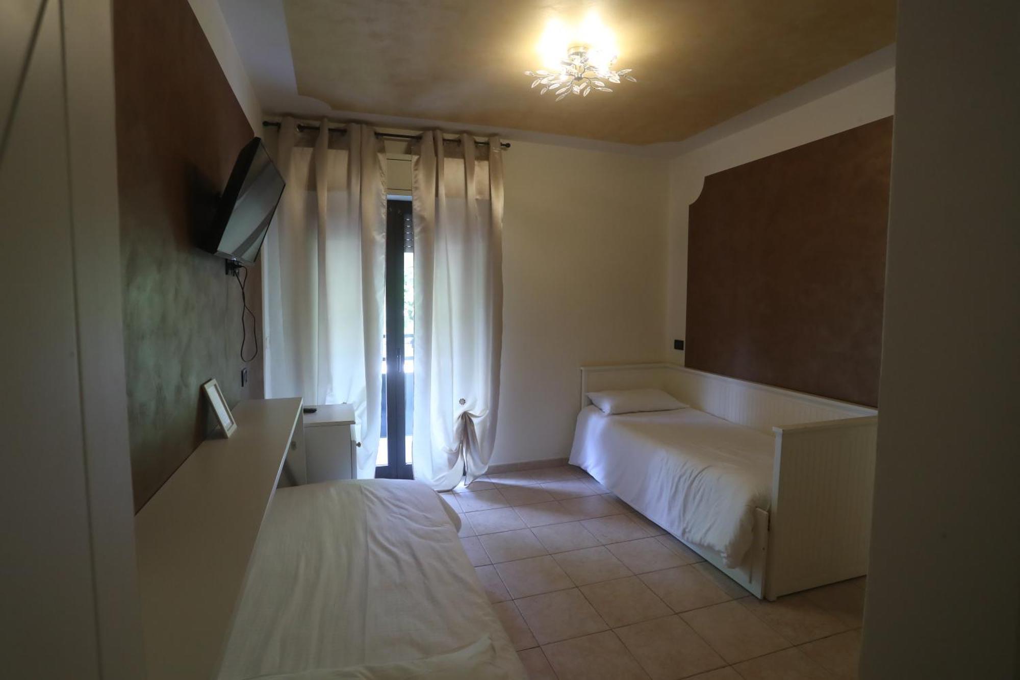 Hotel Central Giacomini 萨罗 外观 照片