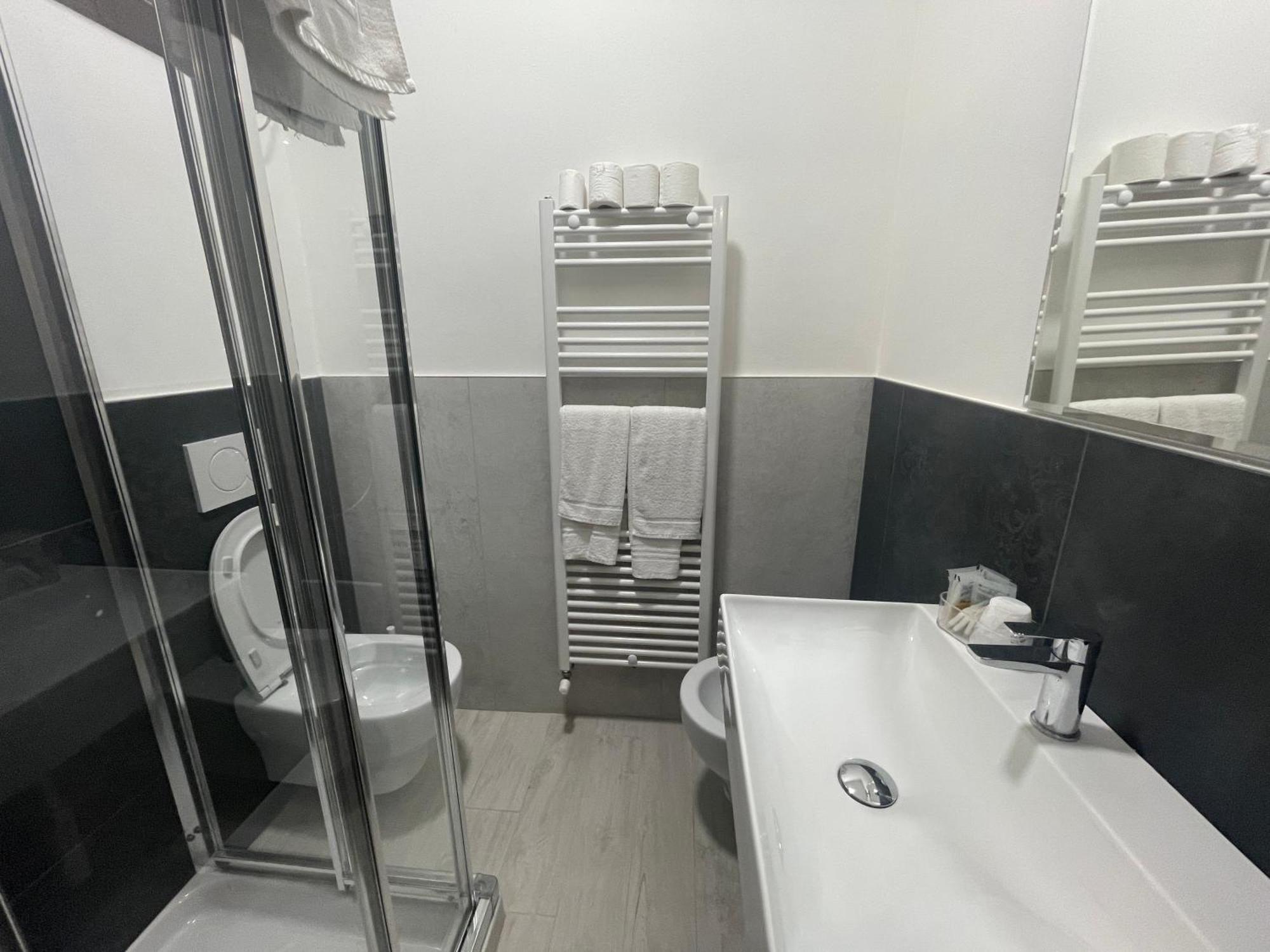 Hotel Central Giacomini 萨罗 外观 照片