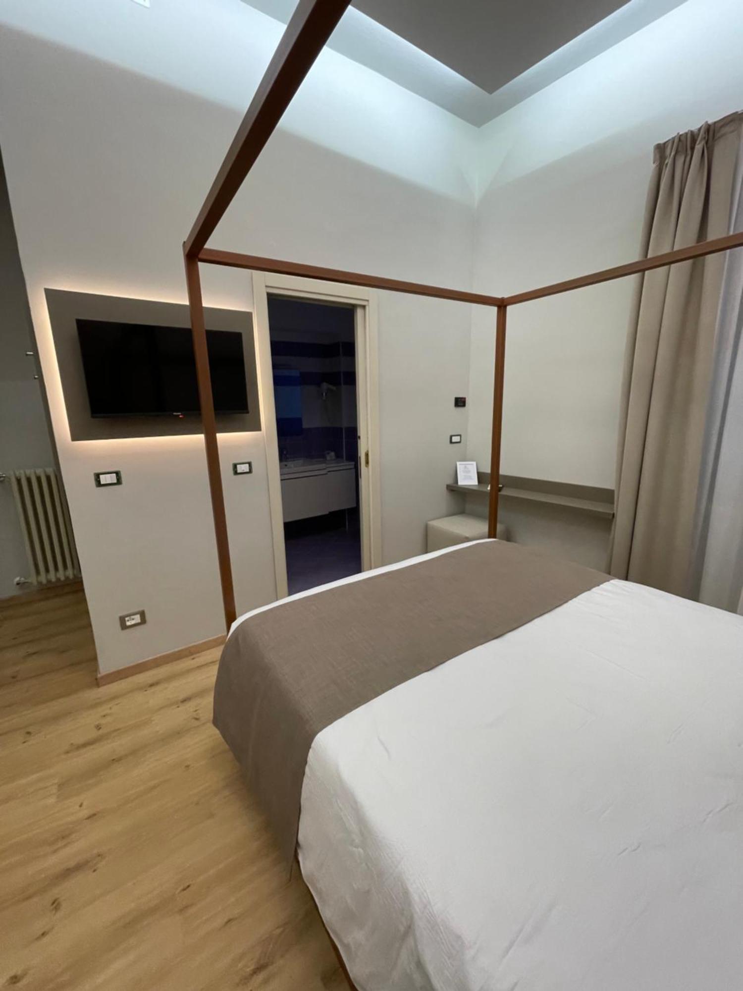 Hotel Central Giacomini 萨罗 外观 照片
